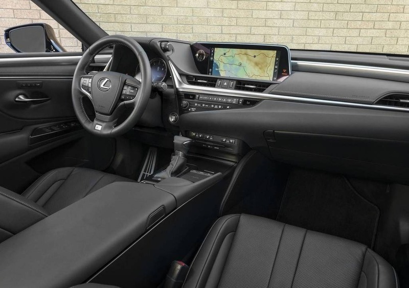 Lexus ES (15)
