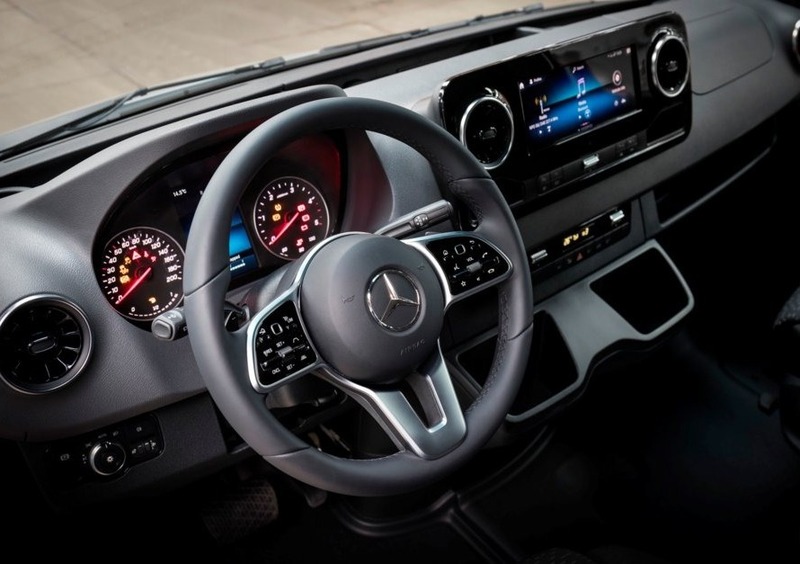 Mercedes-Benz Sprinter (2018-->>) (11)