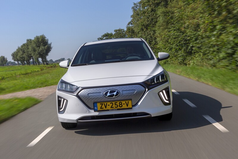 Con 311 km di autonomia, la Ioniq Electric si può considerare un'auto completa?