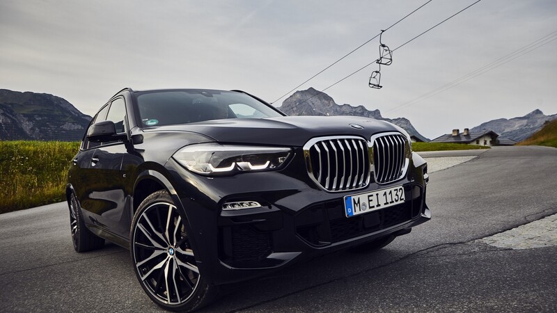 BMW X5 xDrive45e: il SUV ibrido plug-in da 394 CV