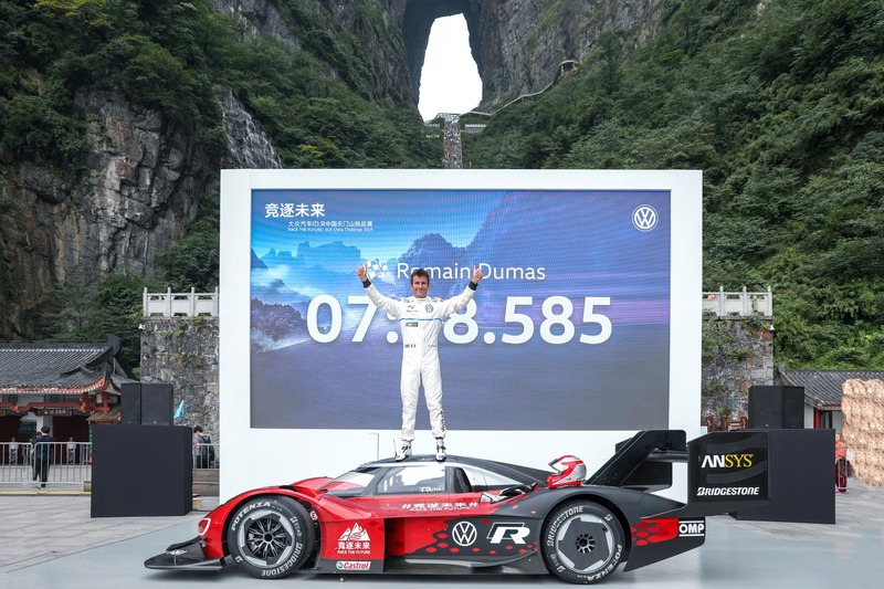 Volkswagen ID.R: &egrave; ancora record sulla Tianmen Mountain