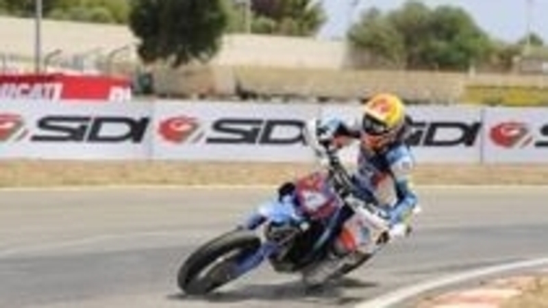 Thomas Chareyre vince il GP della Sicilia Supermoto