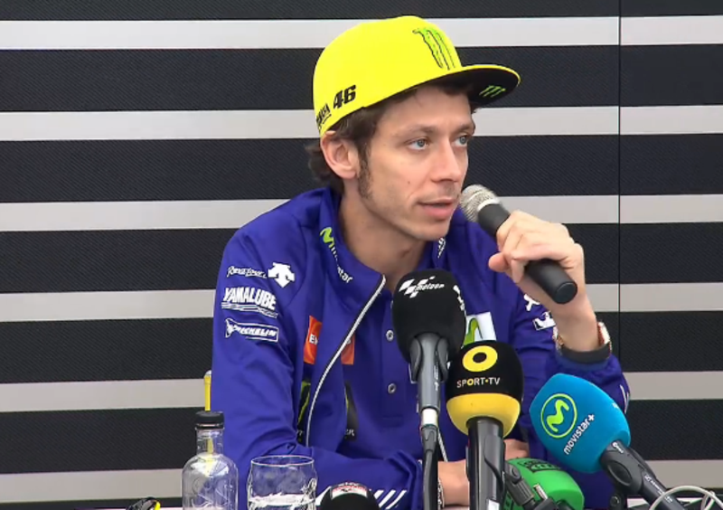 MotoGP 2016. Rossi: &quot;Sarebbe interessante vedere Marquez sulla Yamaha&quot;