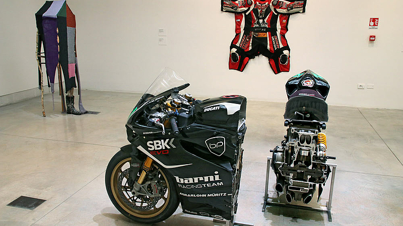 Biennale di Venezia: Alexandra Bircken, l&#039;artista che trasforma le moto in sculture