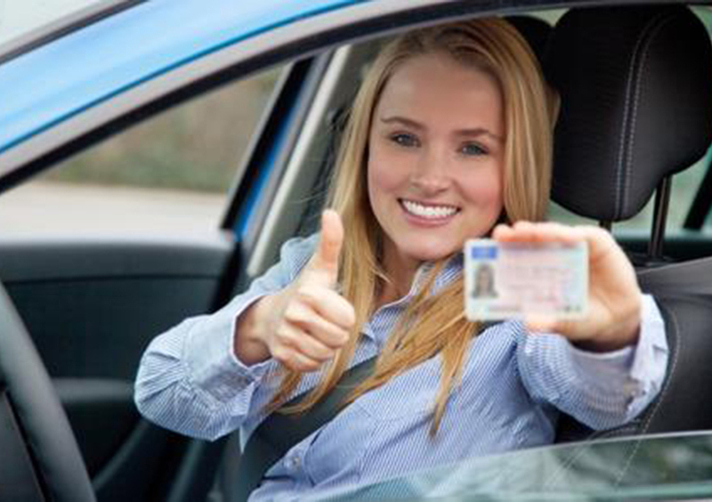 Patente: le autoscuole devono far pagare l&rsquo;IVA al 22% sulle lezioni