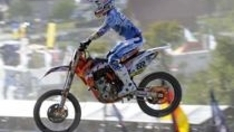 Cairoli in scia a Pourcel