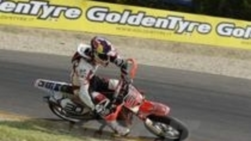 Ivan Lazzarini si riconferma campione italiano Supermoto S1