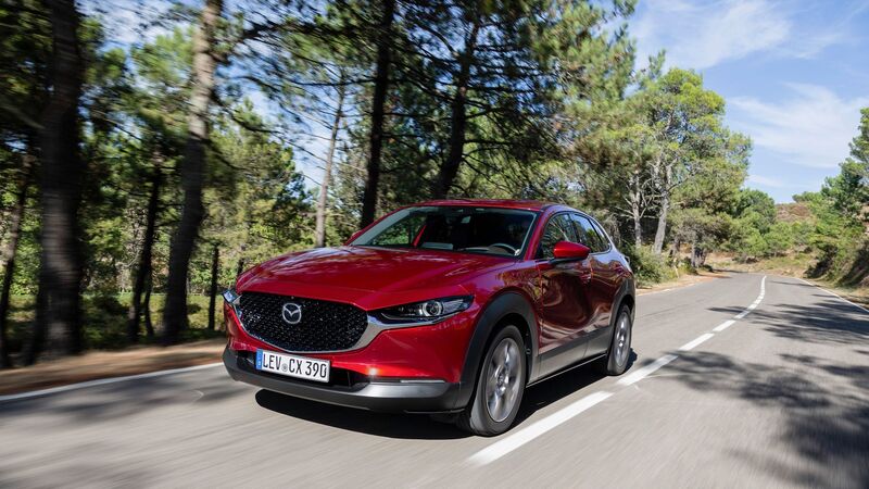 Mazda CX-30, la prova con il motore Skyactiv-X [Video]