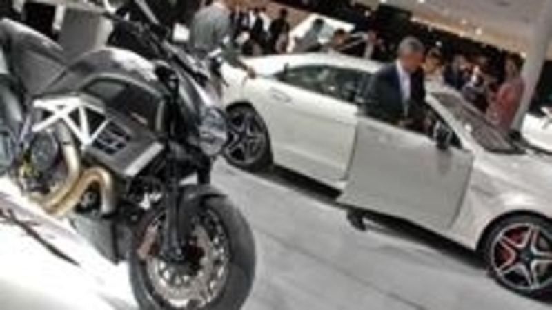 Allo IAA la Ducati Diavel AMG. Prezzo di 25.990 euro