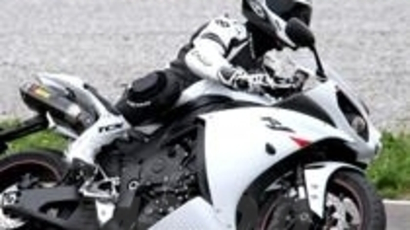 Yamaha YZF R1 