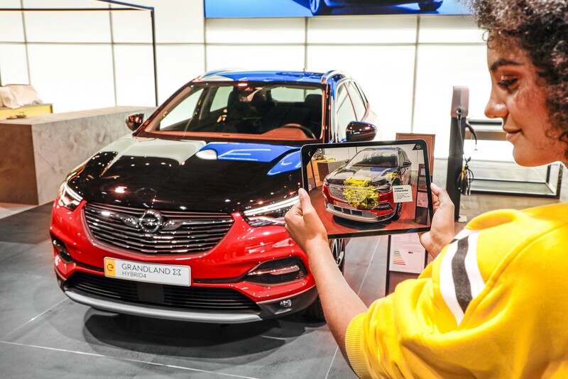 Alla scoperta della tecnologia ibrida ed elettrica firmata Opel