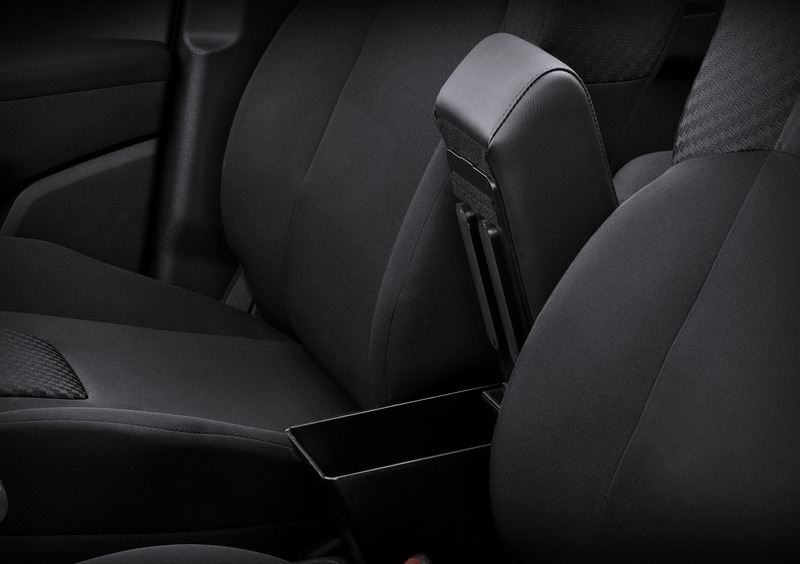 Mahindra KUV100 (2018-->>) (18)