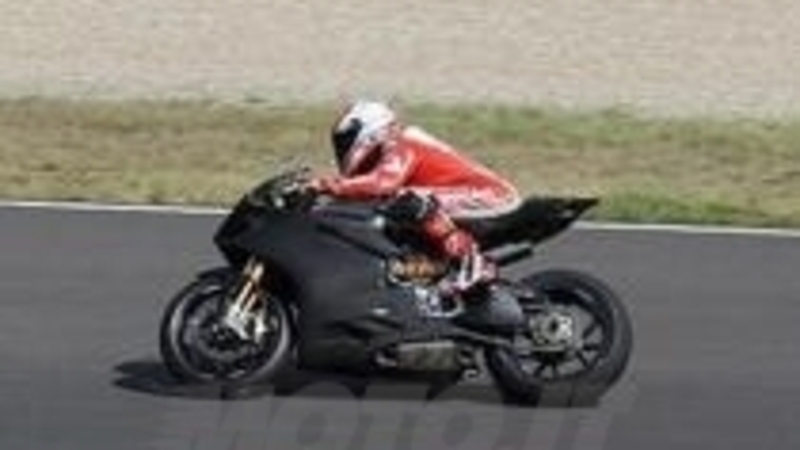 Proseguono i test della Ducati 1199