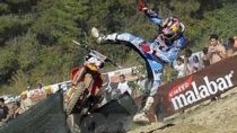 Fotogallery Fermo 2011: la caduta di Herlings