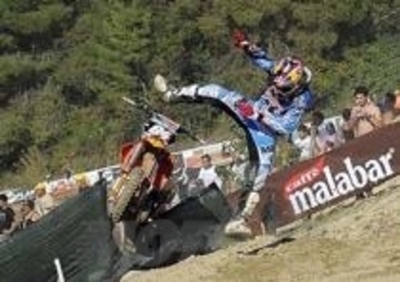 Fotogallery Fermo 2011: la caduta di Herlings