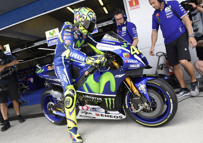 MotoGP 2016. Rossi in pole position nel GP di Spagna