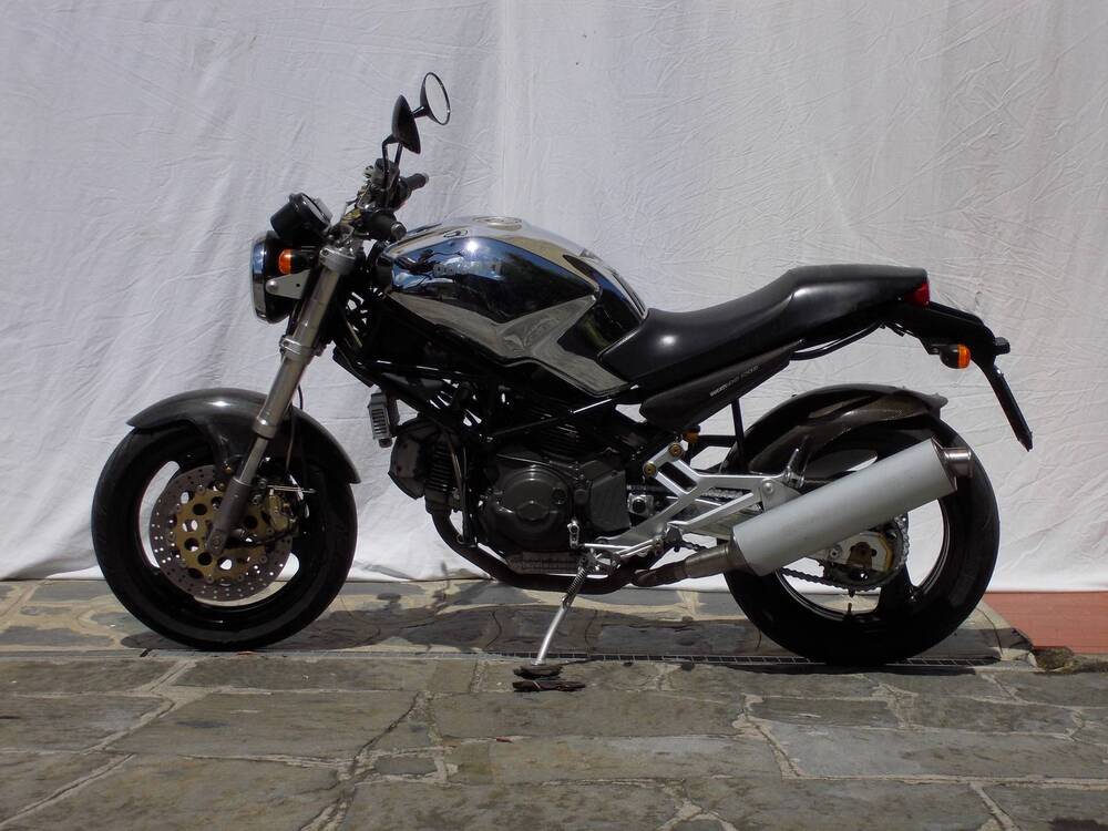 Ducati monster cromo