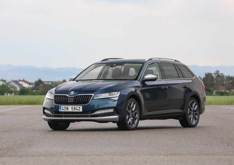 Skoda Superb Station Wagon (2015-24) (24)