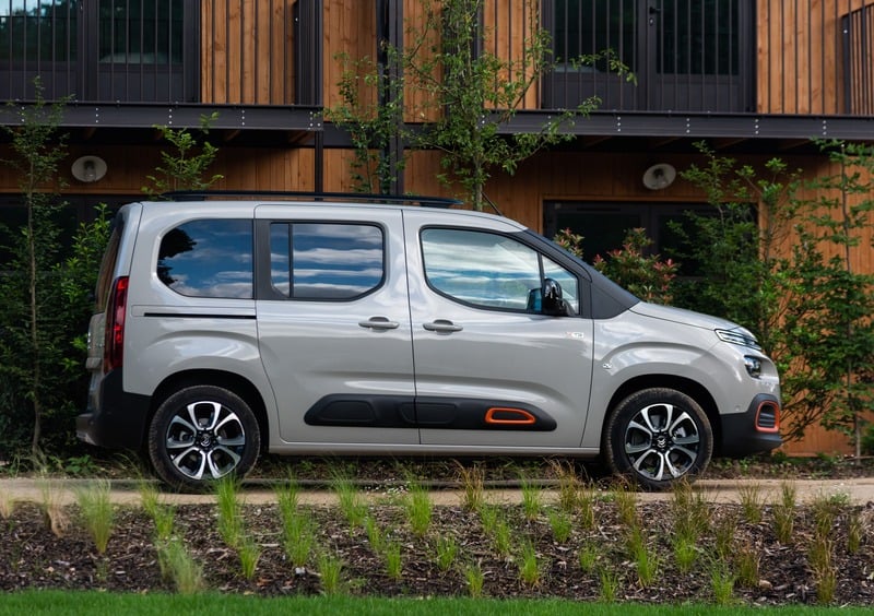 Citroen Berlingo (2018-->>) (2)