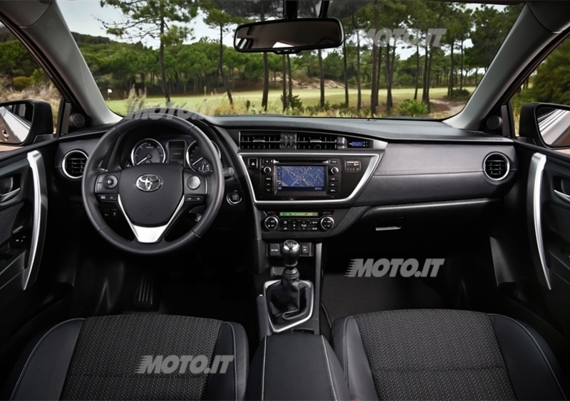 Toyota Auris (2012-19) (18)