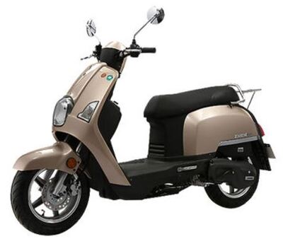 Quella Vespa non &egrave; un clone: Piaggio perde ricorso contro lo scooter cinese