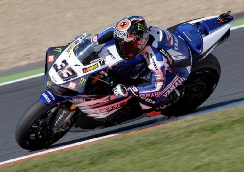 Melandri conquista la pole provvisoria