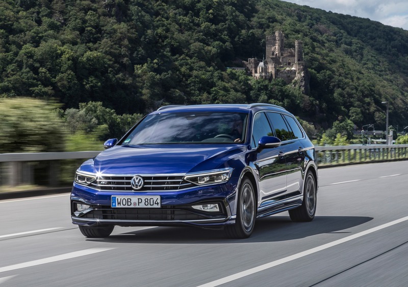 Volkswagen Passat Variant (2014-23) (33)