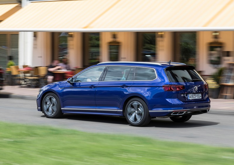 Volkswagen Passat Variant (2014-23) (35)