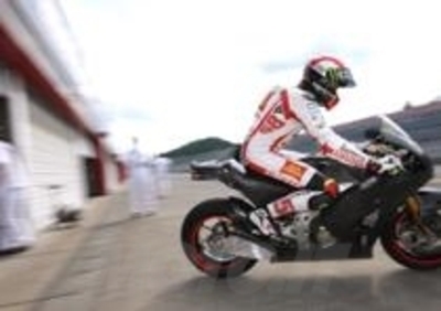 Simoncelli ha provato la nuova RC213V per il 2012