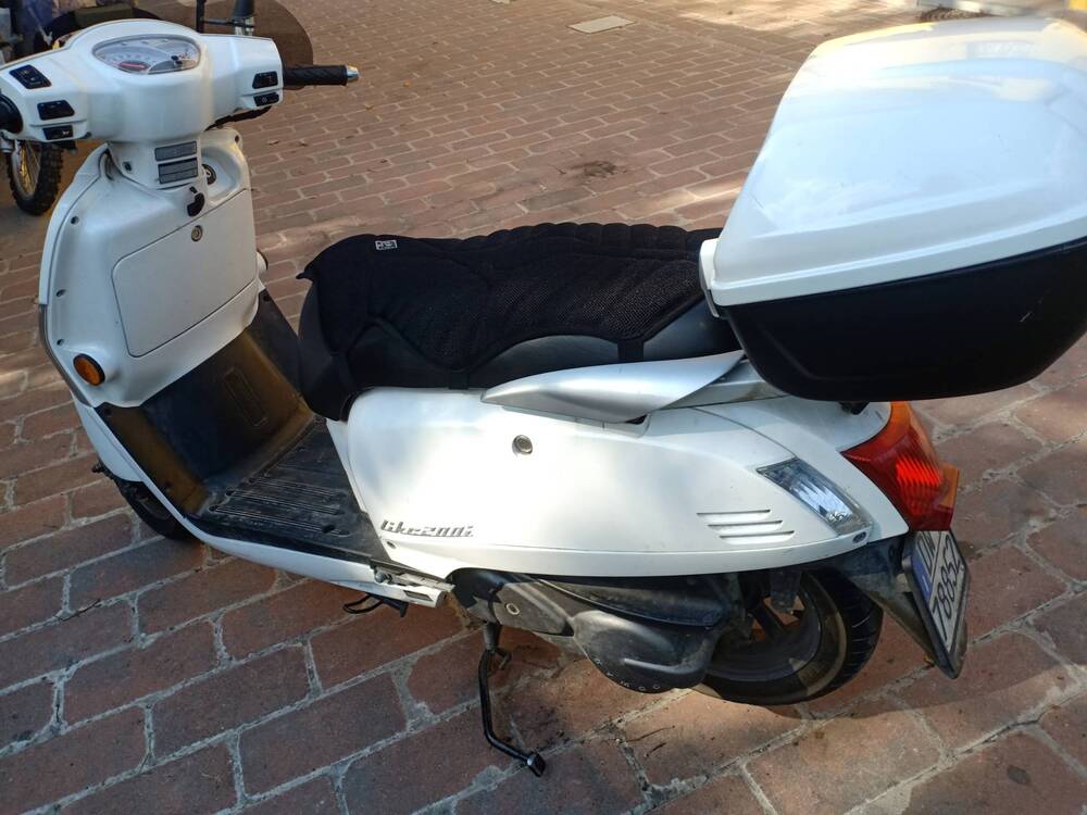 Kymco Like 200i (2009 - 17) (3)