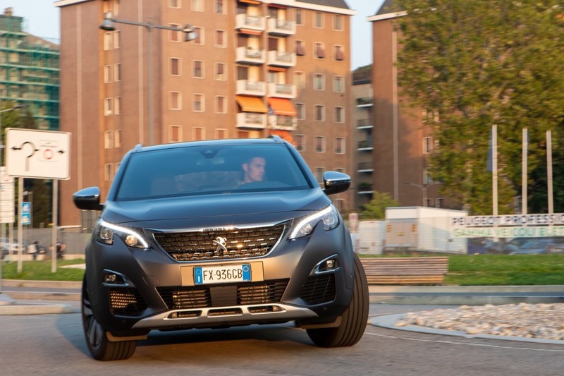 Peugeot 3008 Anniversary, una serie speciale in &ldquo;mise&rdquo; opaca