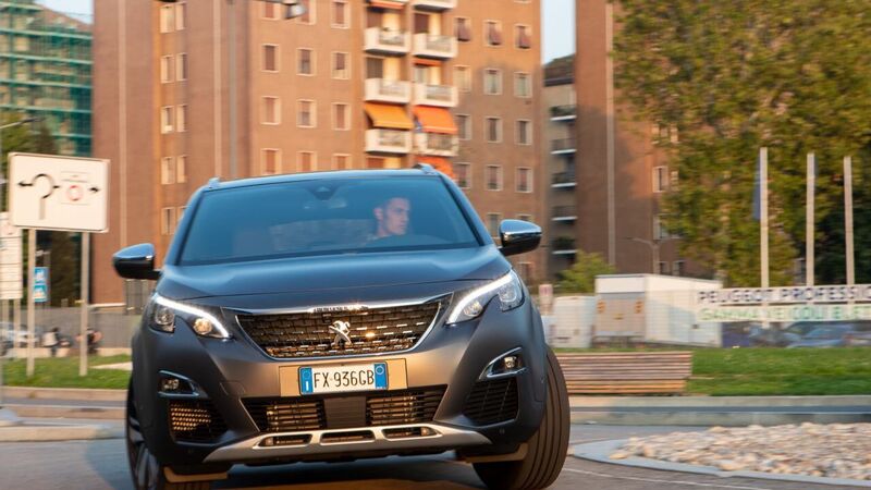 Peugeot 3008 Anniversary, una serie speciale in &ldquo;mise&rdquo; opaca