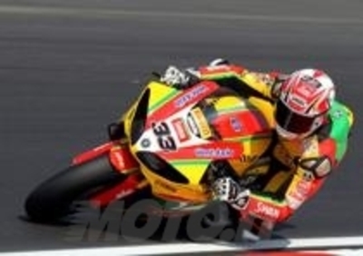 Hill precede Hopkins di soli 0,006 e vince il titolo British SBK 2011