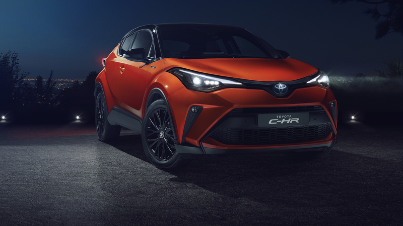 Toyota C-HR: restyling e nuovo motore hybrid da 184 CV