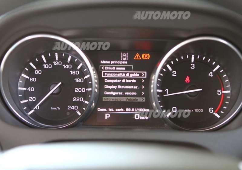 Land Rover Discovery (2016-->>) (65)
