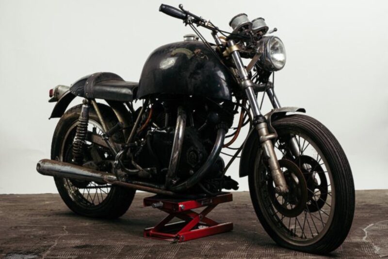 Egli-Vincent Black Shadow: la supermoto anni &rsquo;50 all&rsquo;asta