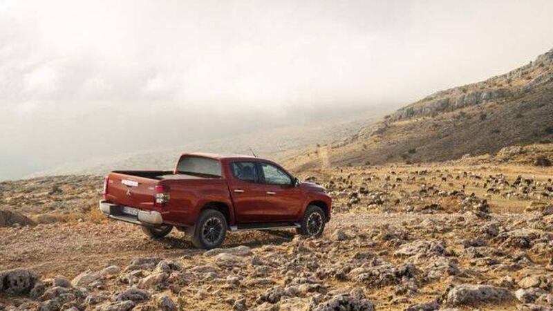 Mitsubishi L200 pick-up, alla guida della sesta generazione [video]