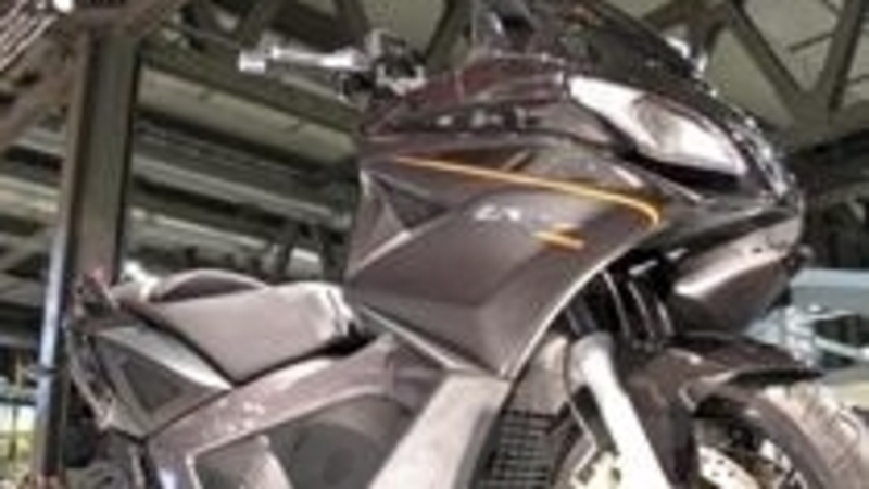 Nuovo maxiscooter Aprilia SRV 850 