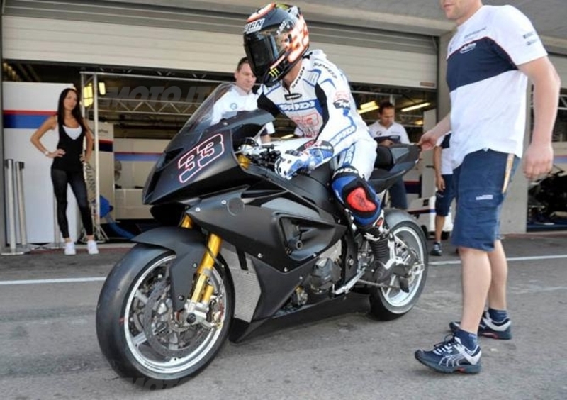 Test. La SBK scende in pista a Portimao