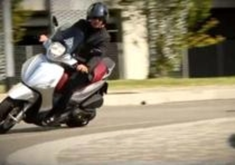 Piaggio Beverly SportTouring 350