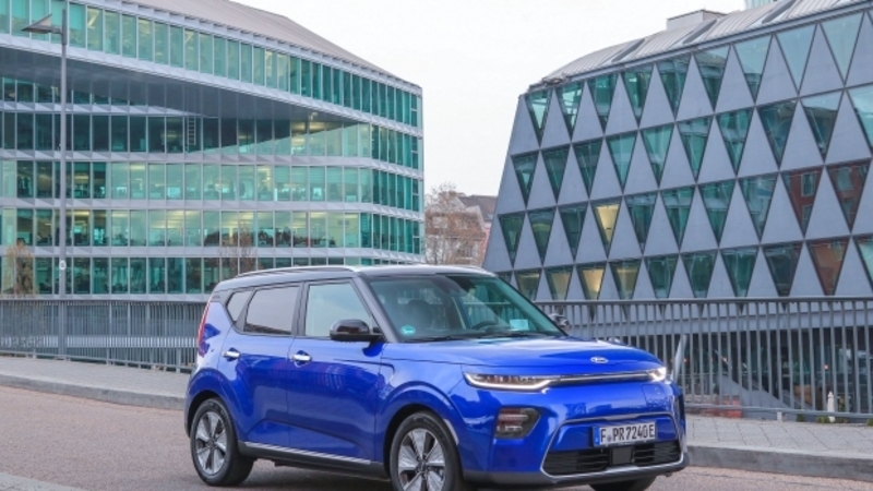 Kia e-Soul: con 64 kWh di batteria no crisi di autonomia [video]