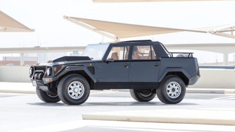 Lamborghini LM002: la nonna della Urus va all&rsquo;asta