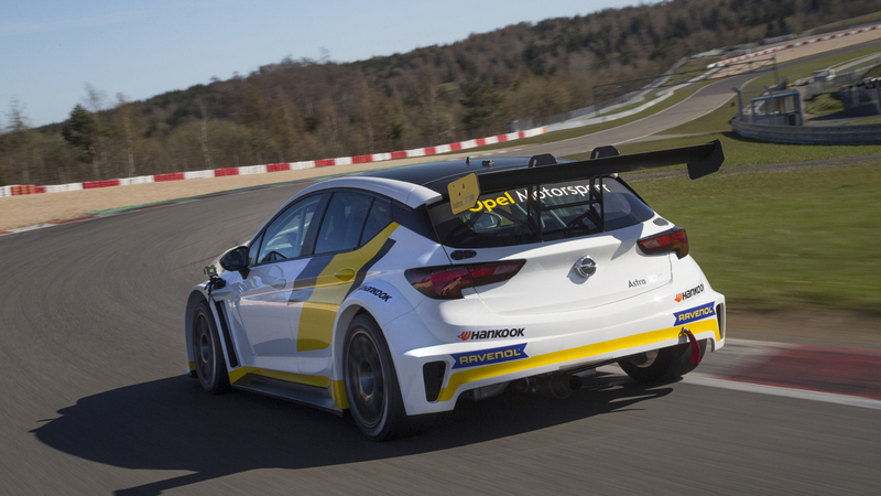 Opel Astra TCR [Video prova in pista]