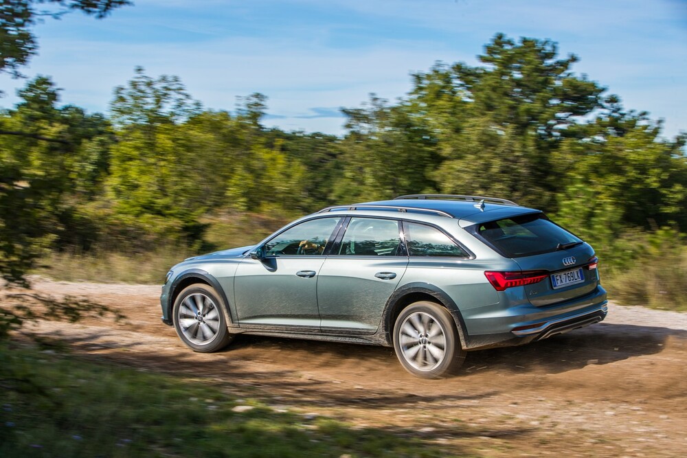 A6 allroad my2020 - test anche sullo sterrato in Slovenia