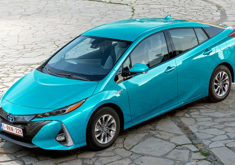 Toyota Prius Plug-in (2017-23) (3)