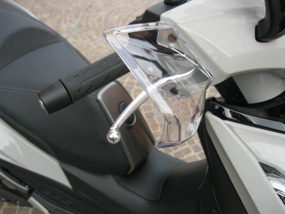 Kymco Agility 300i (2021 - 25) (6)