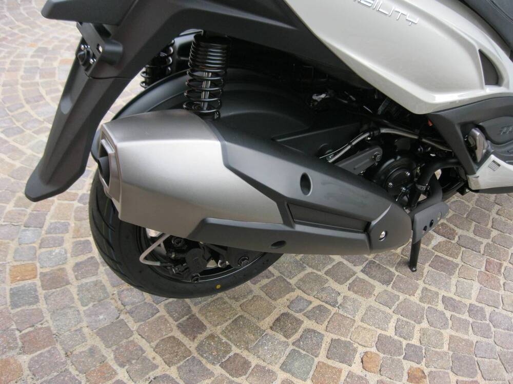 Kymco Agility 300i (2021 - 25) (7)