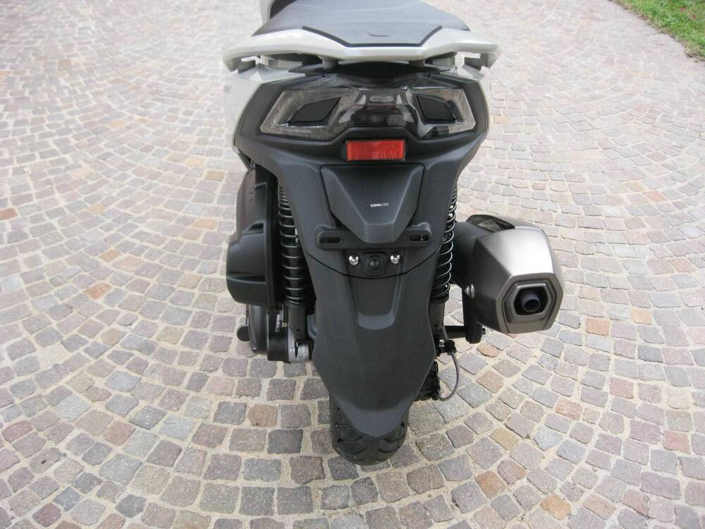 Kymco Agility 300i (2021 - 25) (8)