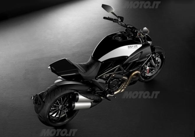 Ducati Diavel Cromo e Diavel AMG Special Edition