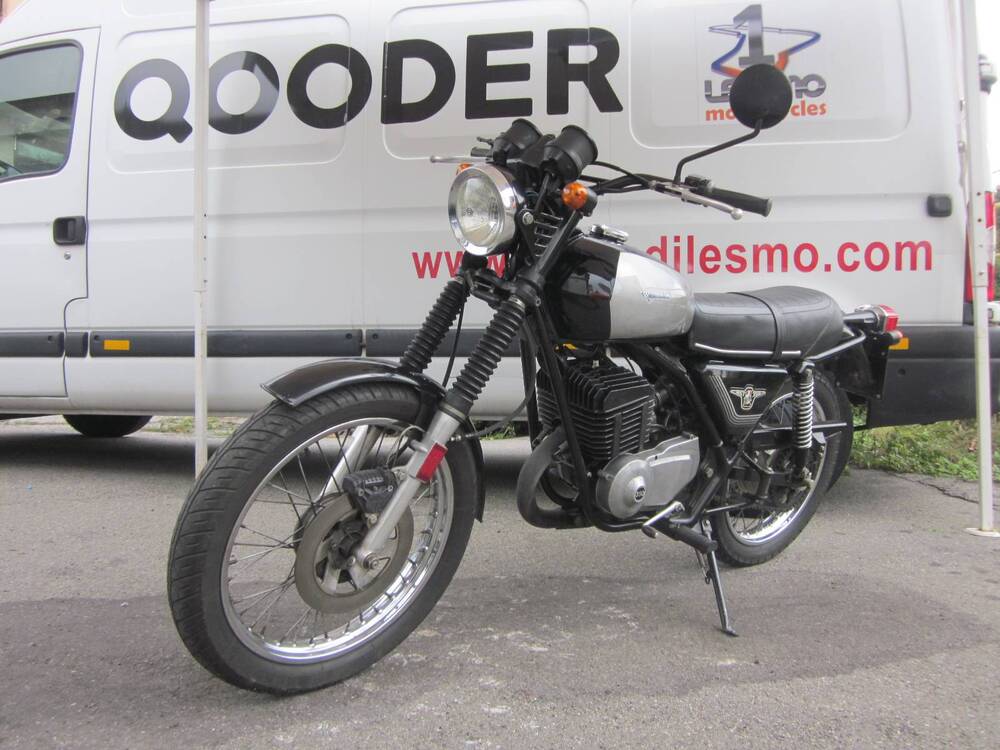 Aermacchi Harley-Davidson 2T (2)